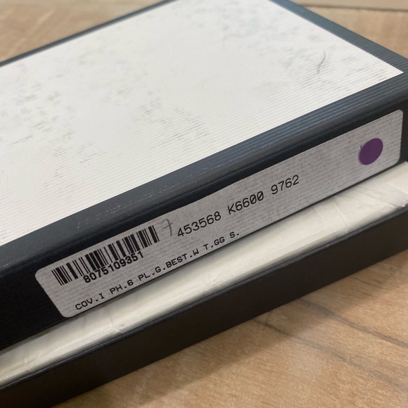 Gucci Blind for Love GG MONOGRAM bumblebee Bee IPhone case cover - Picture 9 of 12